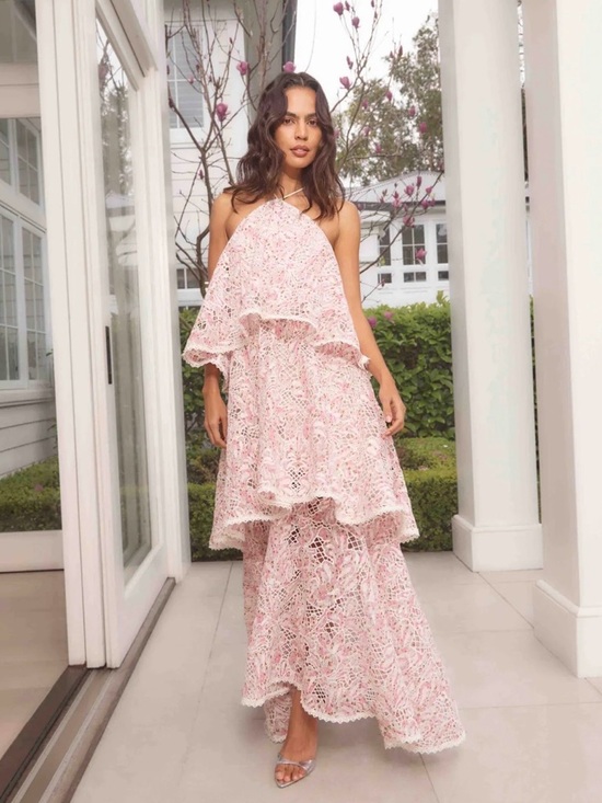 Elliatt Dresses & Skirts - Elliatt Valencia Lace Tiered Halter Maxi Dress